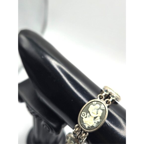 Liz Claiborne Cameo Bracelet Floral Intaglio Style LC Gray Ivory Rhinestone - Picture 7 of 7